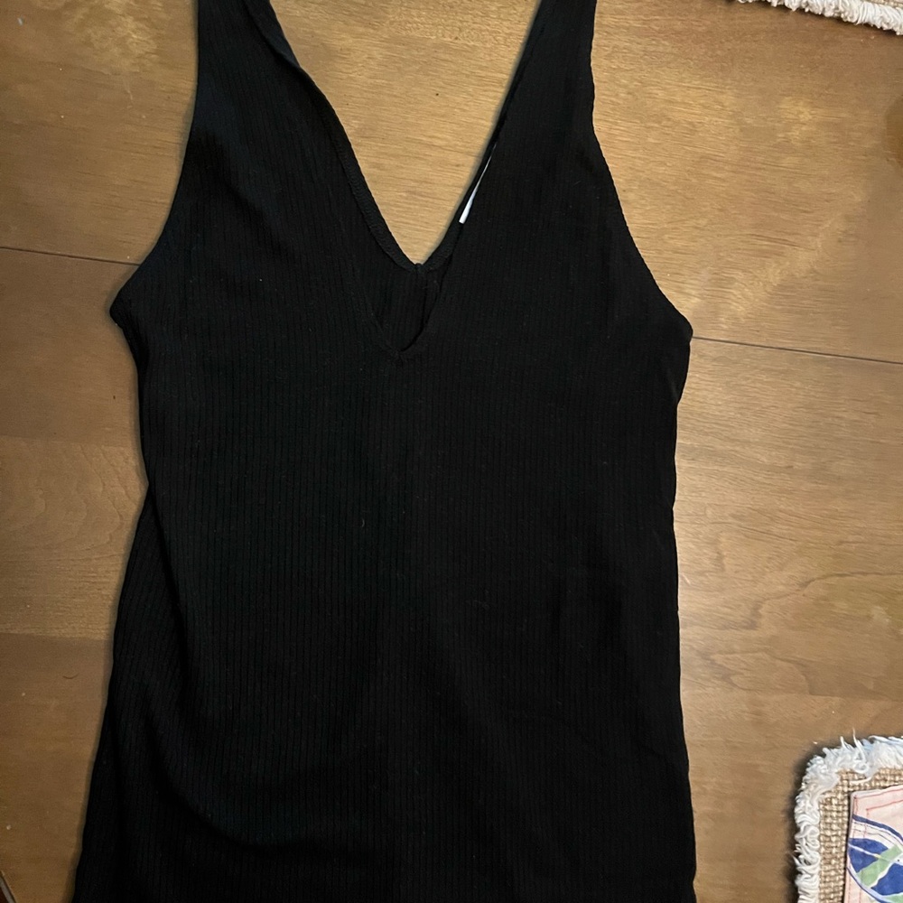 Reformation Black V-Neck Sleeveless Top